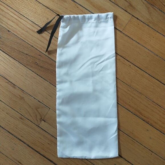 Gucci Shoe Dust Bag Drawstring Satin Storage Travel Bag Logo 6.5x15” - Picture 3 of 5